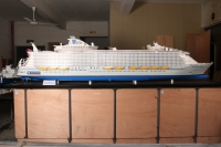 custom made model of 海洋和谐号（世界最大的邮轮）